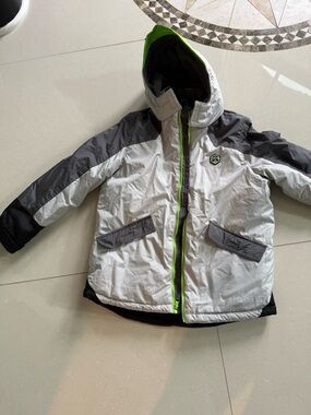Big Chill Kids Jacket in Gray & Black Accent